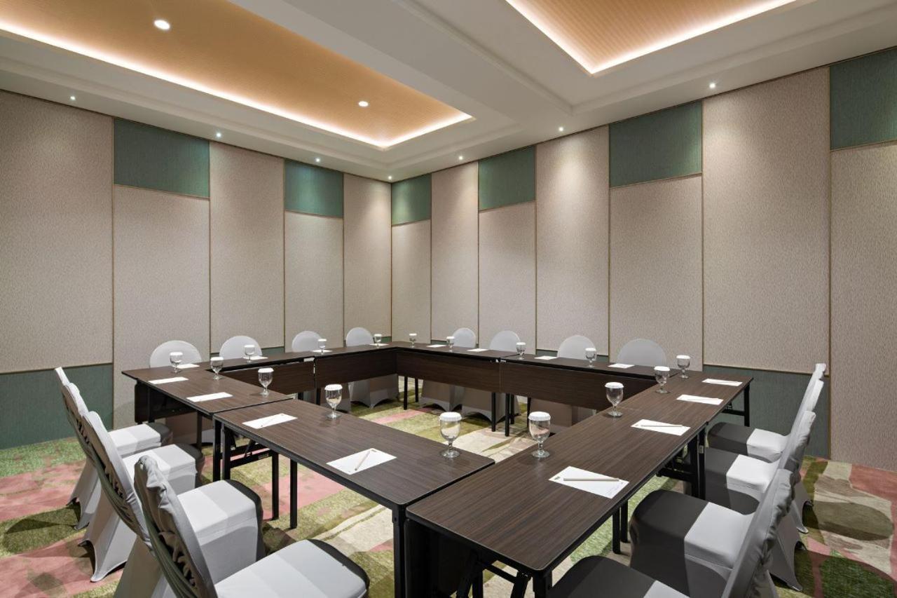 Maxonehotels At Kota Harapan Indah-ブカシ エクステリア 写真