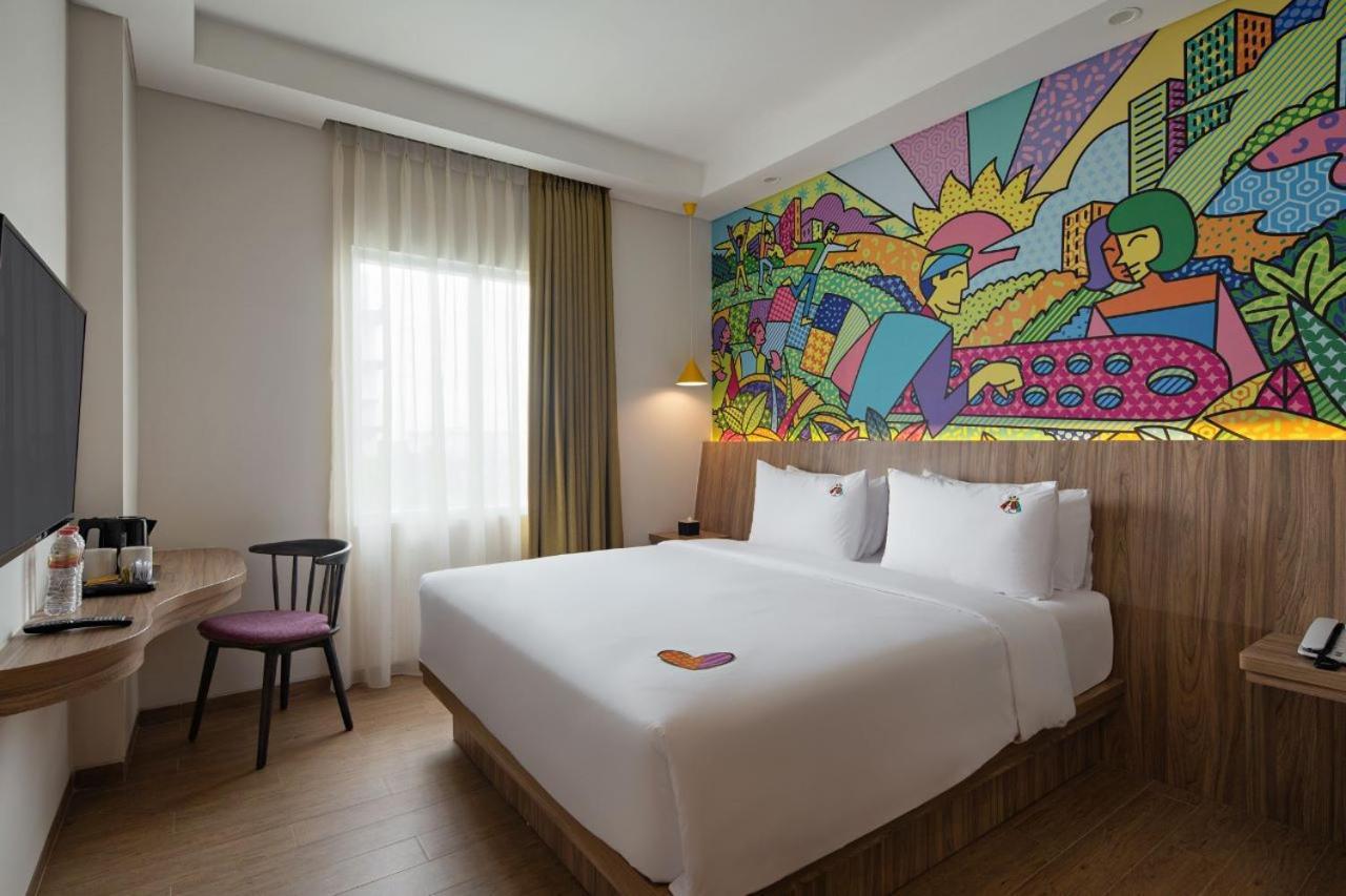 Maxonehotels At Kota Harapan Indah-ブカシ エクステリア 写真